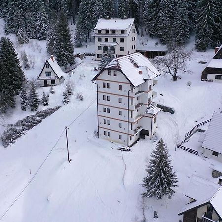 Apartment Petrovic Kopaonik Esterno foto